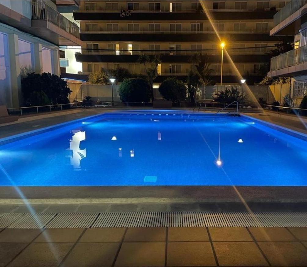 Appartement Piso Shic De Playa Fenals Con Terraza Y Piscina *