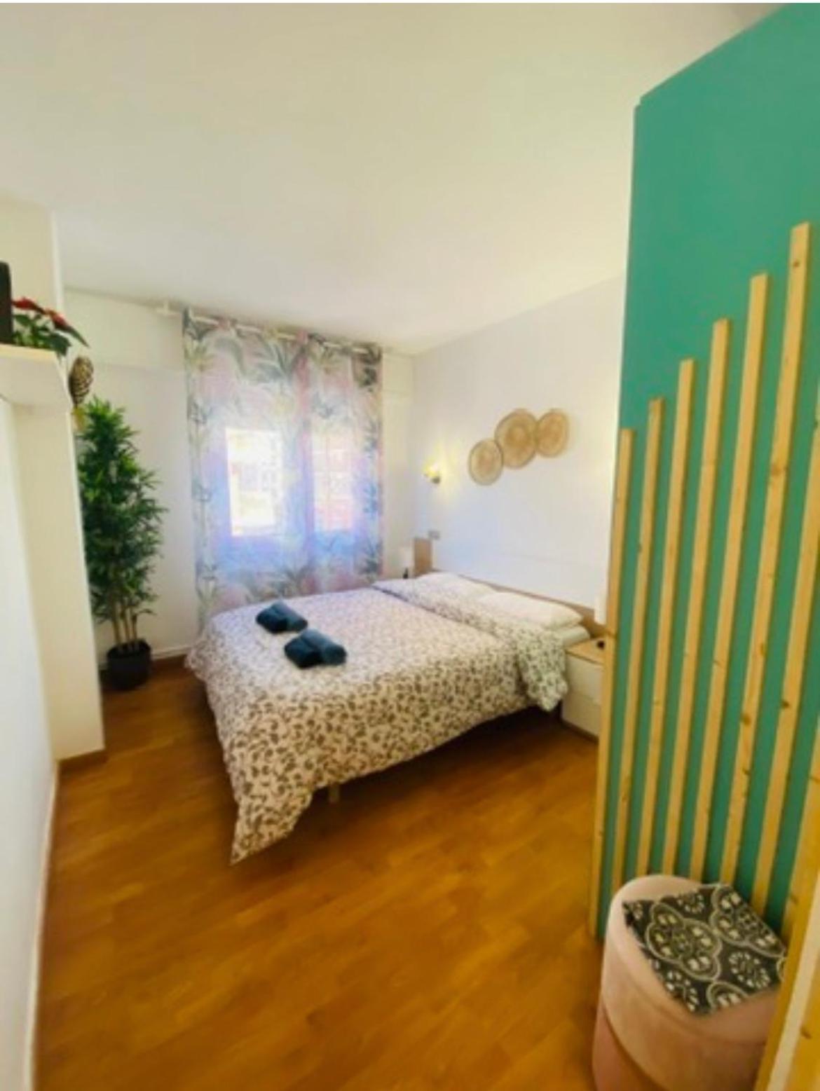 Piso Shic De Playa Fenals Con Terraza Y Piscina * Lloret de Mar