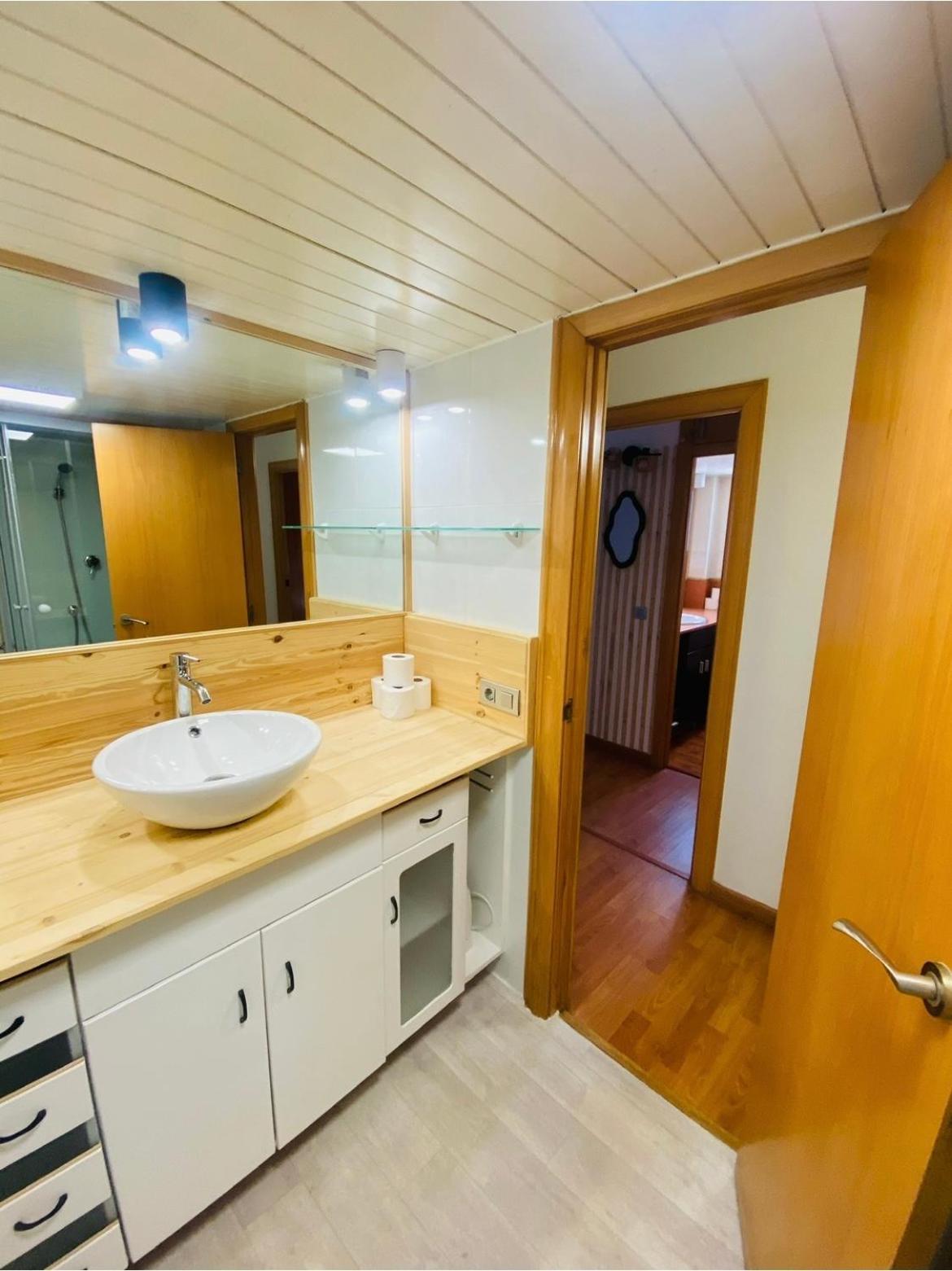 Appartement Piso Shic De Playa Fenals Con Terraza Y Piscina